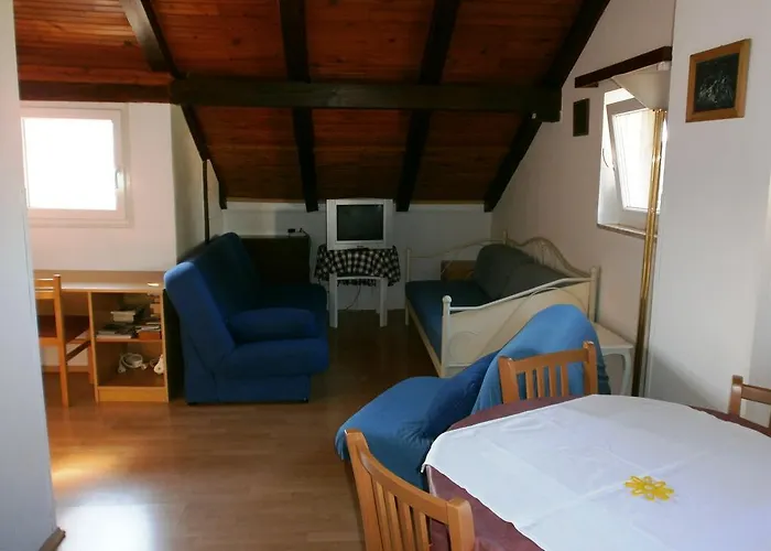 Daire Ana Old Town *