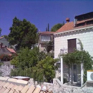 Ana Old Town Apartment *